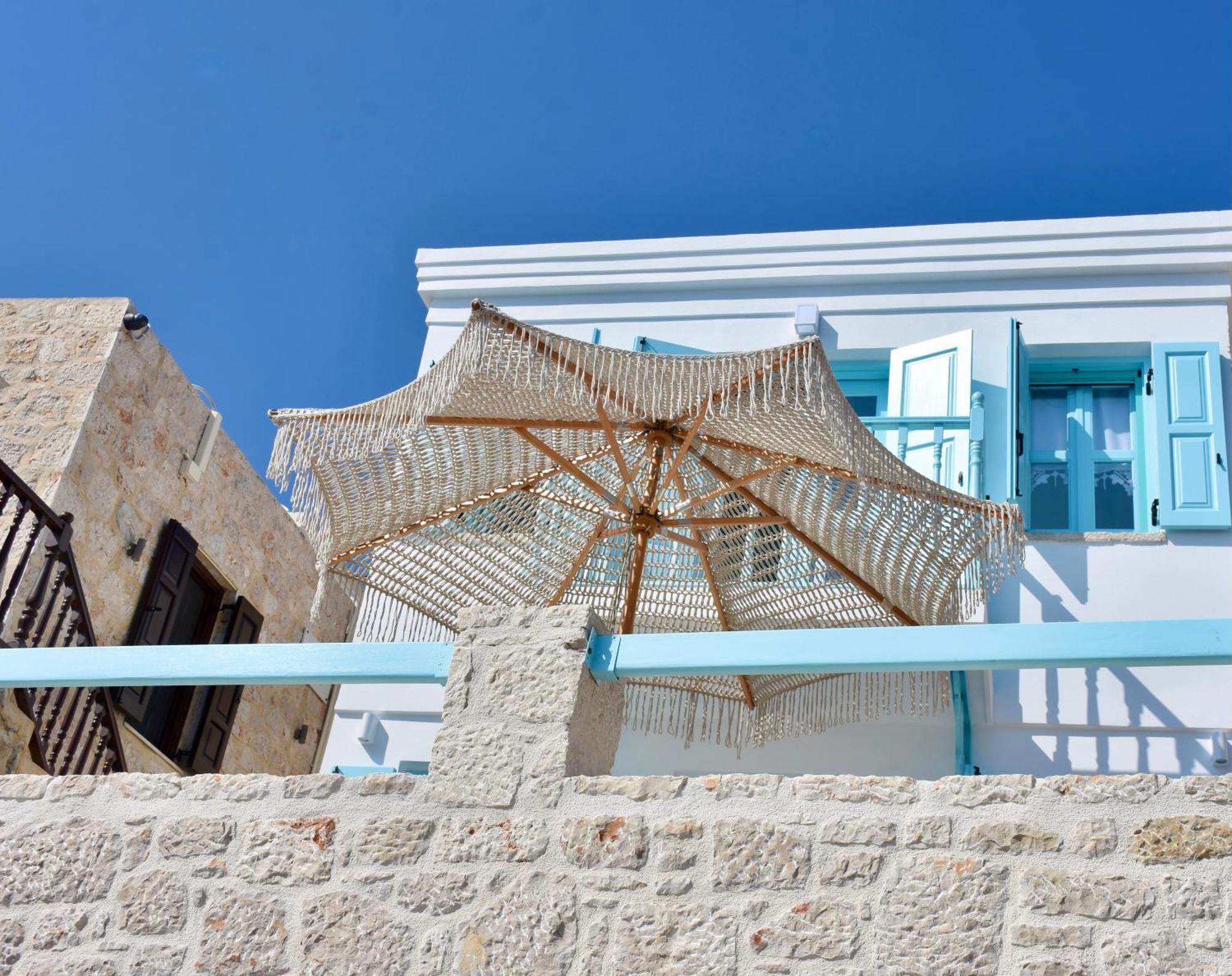 Salt Retreat - Seafront Villa Chalki Town Екстер'єр фото